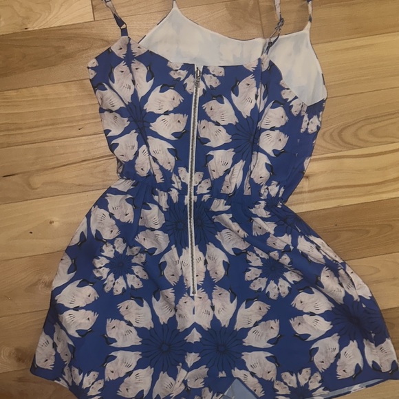 Alice + Olivia romper - Flutter Daisy Crane size 2 /xs - Picture 8 of 10